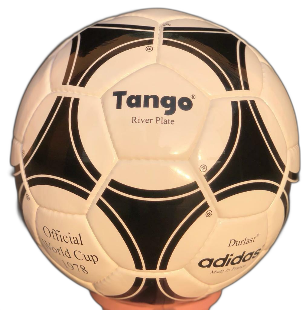 Adidas Tango